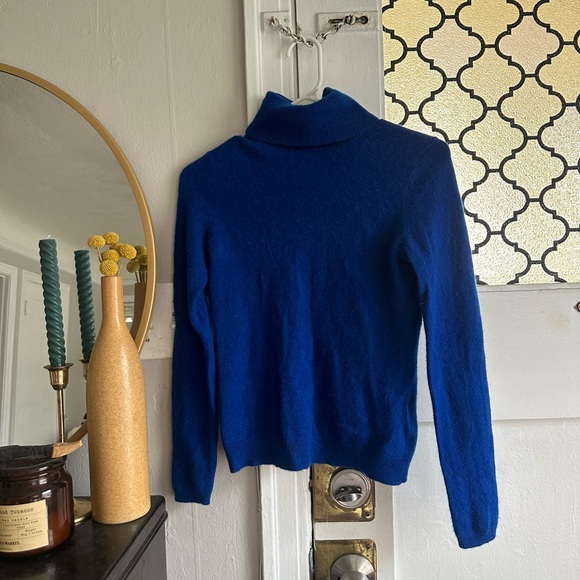 C by Bloomingdale's Cashmere - Picture 3 of 3